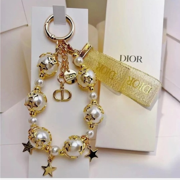 Dior Charm like New - Picture 3 of 5